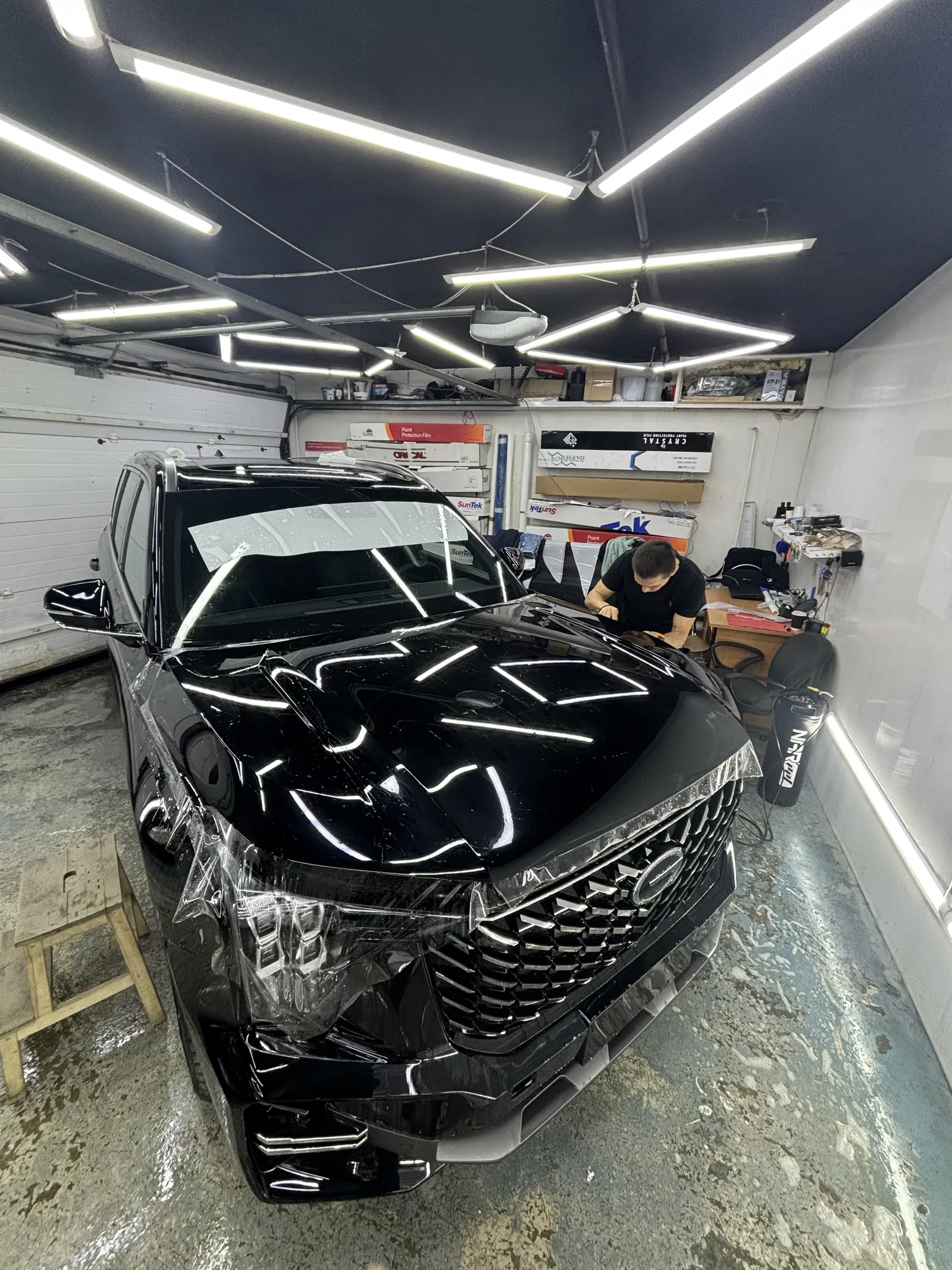 Полиуретановая плёнка на передней части автомобиля GAC
