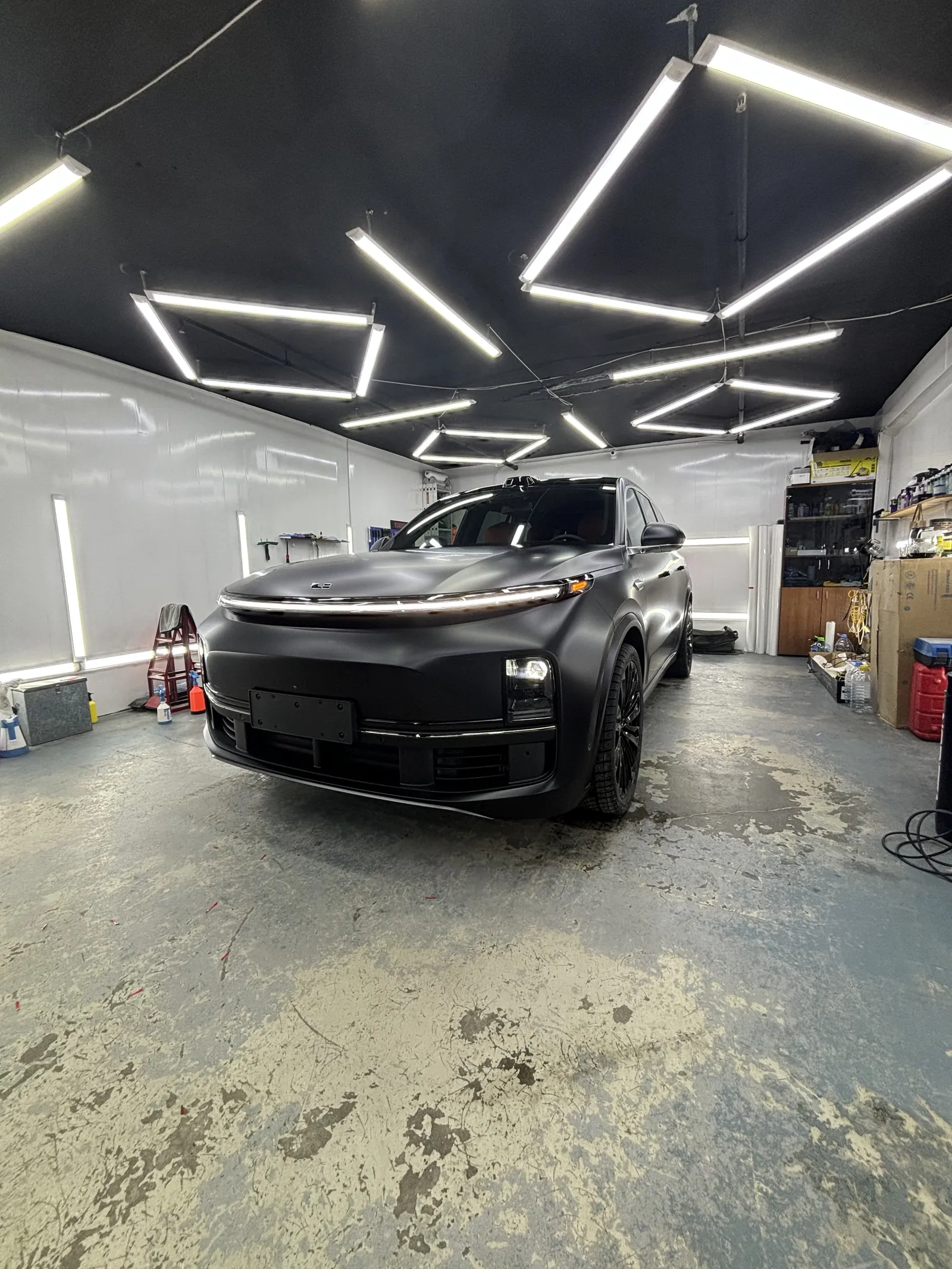 Финальный результат оклейки Li Auto L9 матовой плёнкой